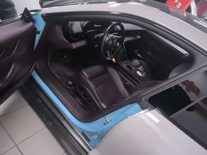 Фото 5 - Porsche Taycan