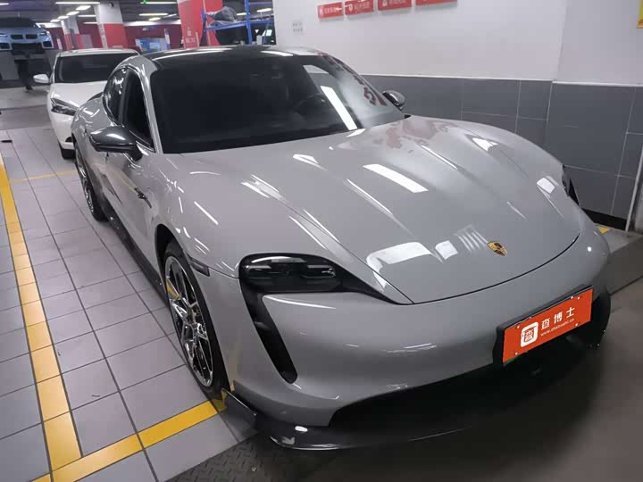 Фото 7 - Porsche Taycan