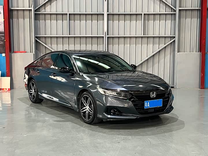 Фото 3 - Honda Accord