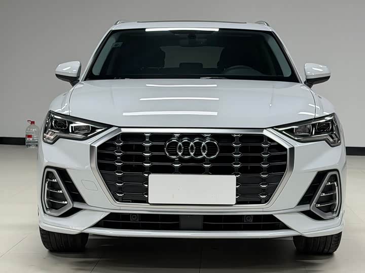 Фото 2 - Audi Q3