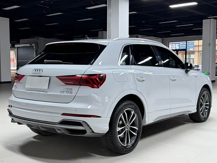 Фото 5 - Audi Q3