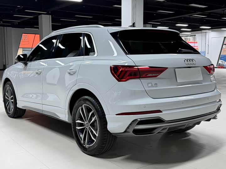 Фото 7 - Audi Q3