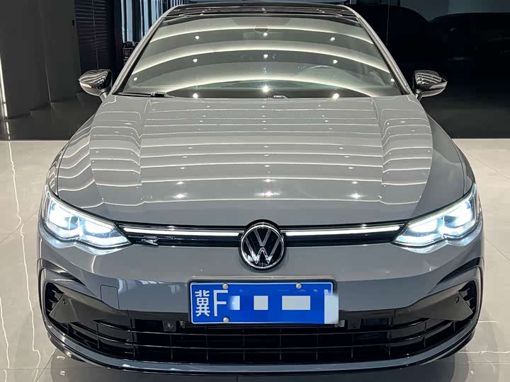 Фото 2 - Volkswagen Golf