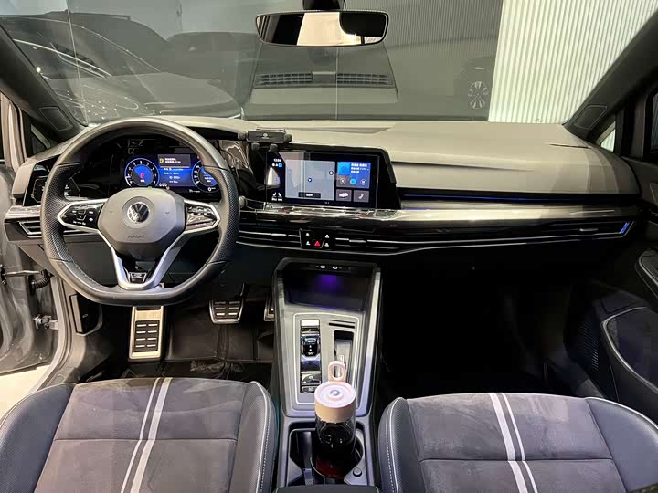 Фото 7 - Volkswagen Golf