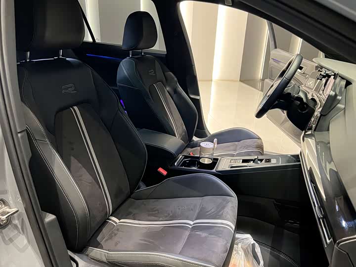 Фото 9 - Volkswagen Golf