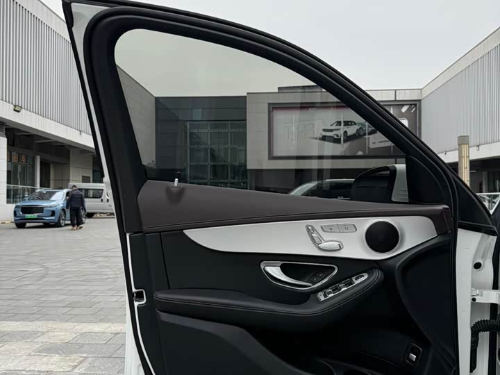 Фото 5 - Mercedes-Benz GLC-Class