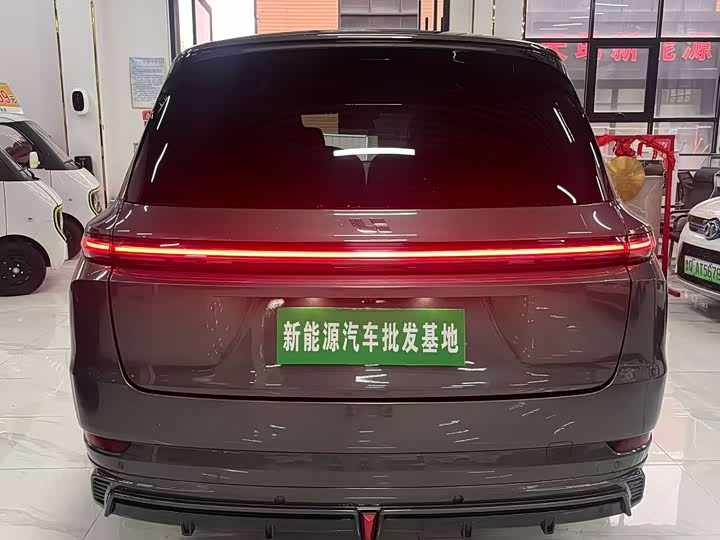 Фото 8 - LiXiang L9