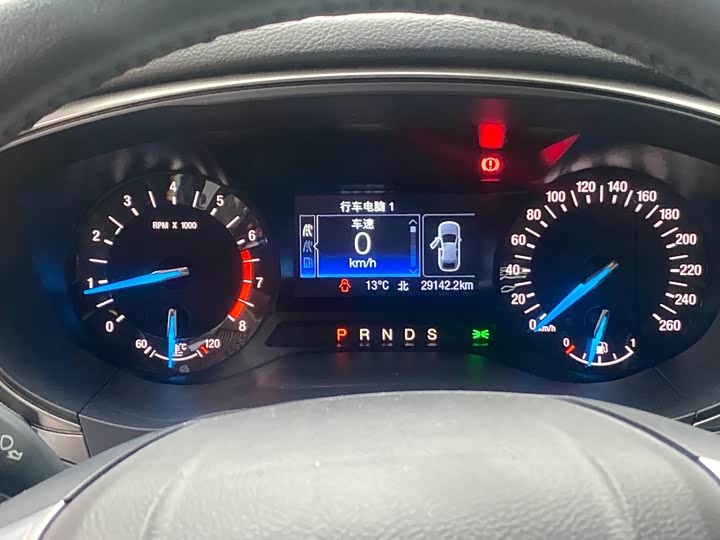 Фото 13 - Ford Mondeo