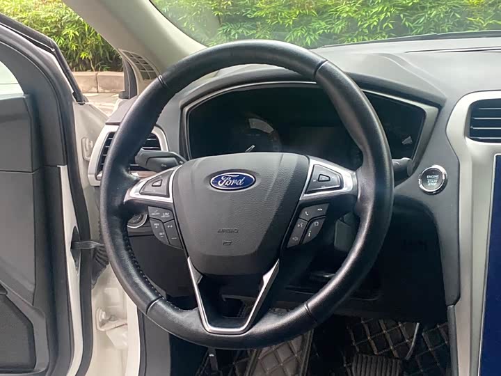 Фото 9 - Ford Mondeo