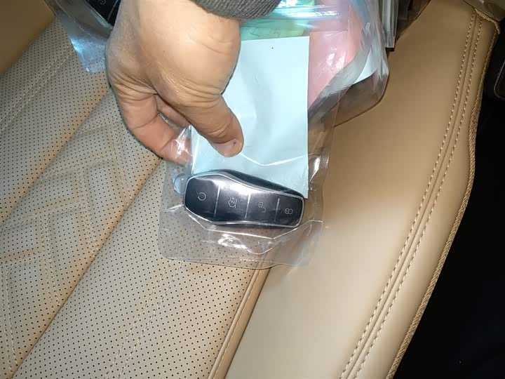 Фото 9 - BYD Song L DM-i Hybrid