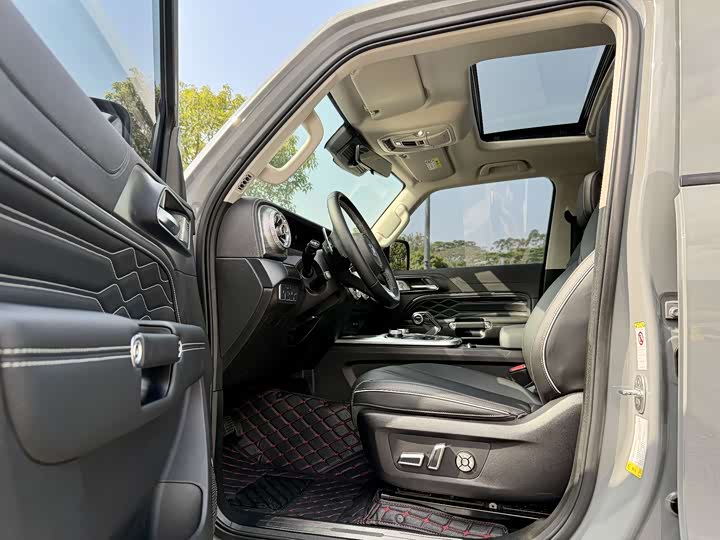 Фото 11 - Tank 300