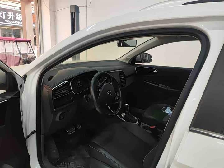 Фото 5 - Jetta VS7