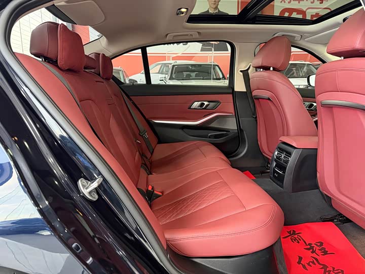 Фото 14 - BMW i3