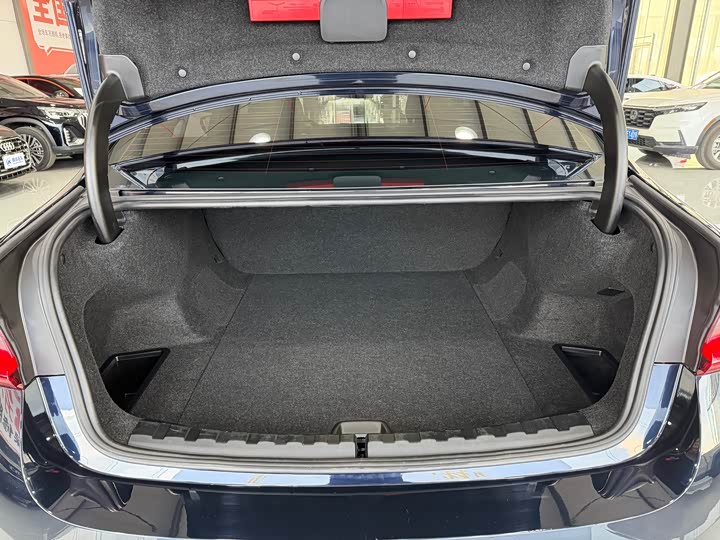 Фото 17 - BMW i3