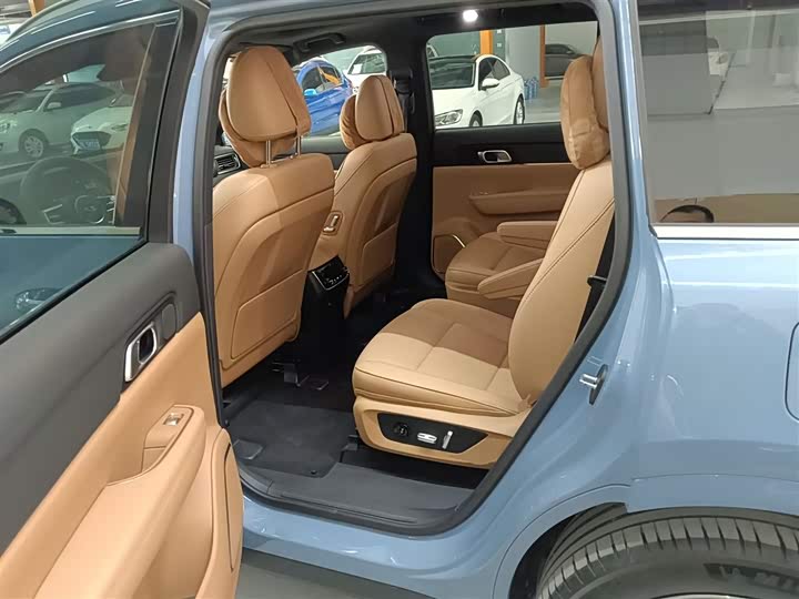 Фото 17 - LiXiang One