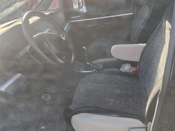 Фото 10 - Dongfeng Forthing Lingzhi M5