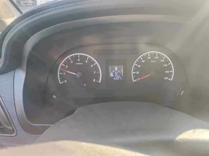 Фото 7 - Dongfeng Forthing Lingzhi M5