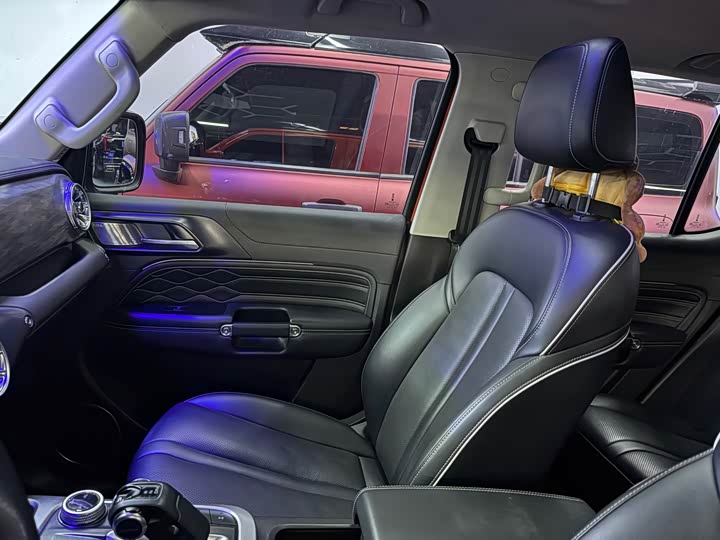 Фото 13 - Tank 300