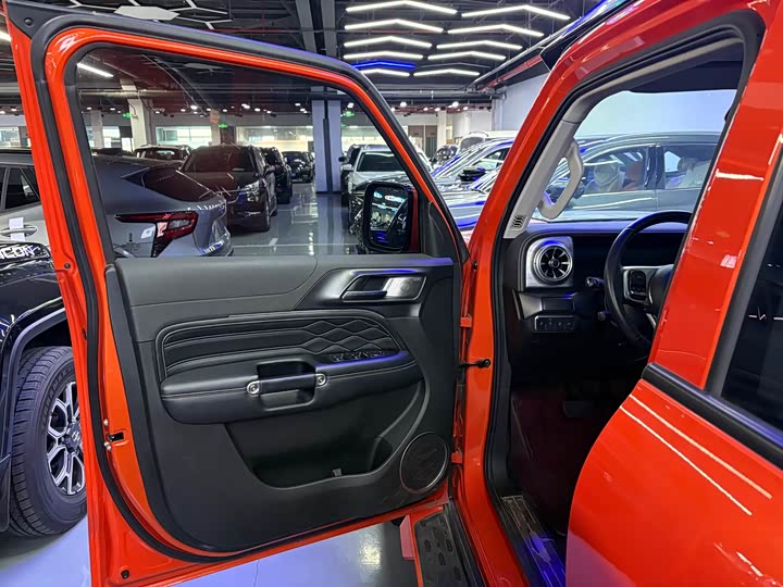 Фото 7 - Tank 300