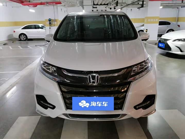 Фото 2 - Honda Odyssey