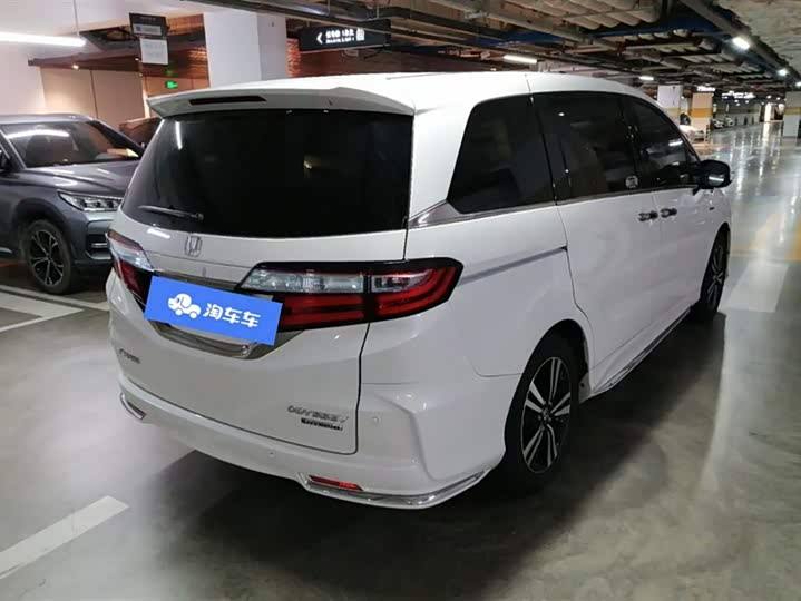 Фото 3 - Honda Odyssey