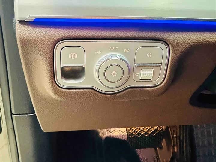 Фото 16 - Mercedes-Benz GLS-Class