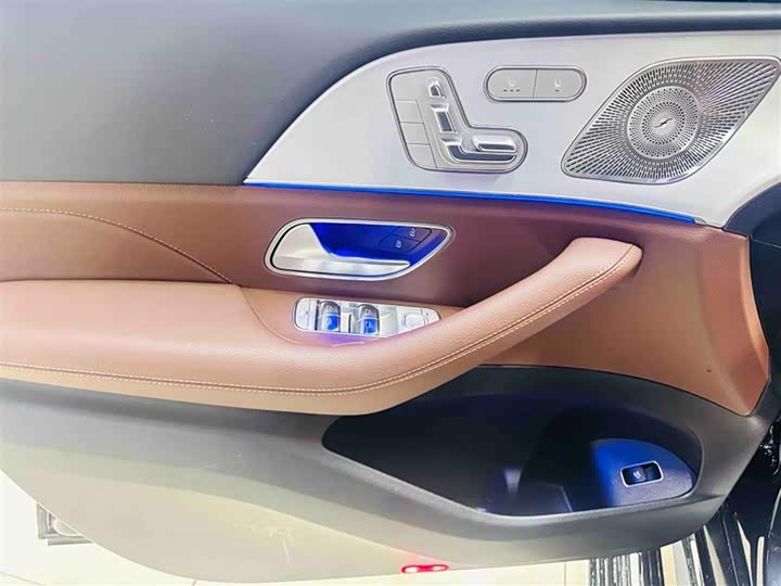 Фото 18 - Mercedes-Benz GLS-Class