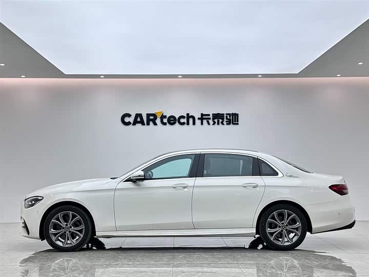 Фото 2 - Mercedes-Benz E-Class