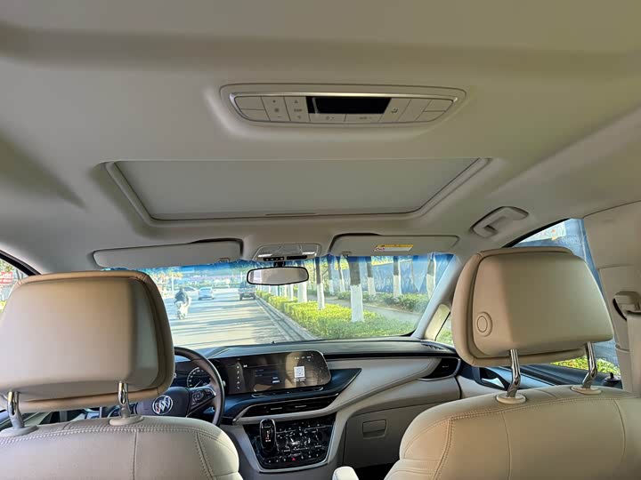 Фото 15 - Buick GL8 ES