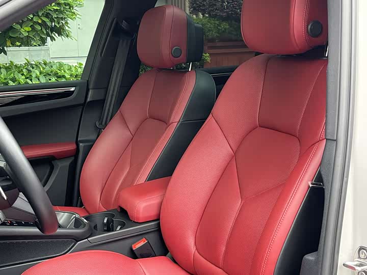 Фото 11 - Porsche Macan