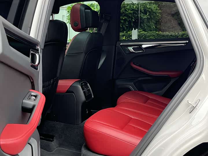 Фото 15 - Porsche Macan