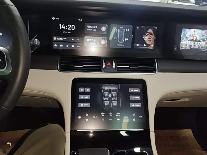 Фото 13 - LiXiang One