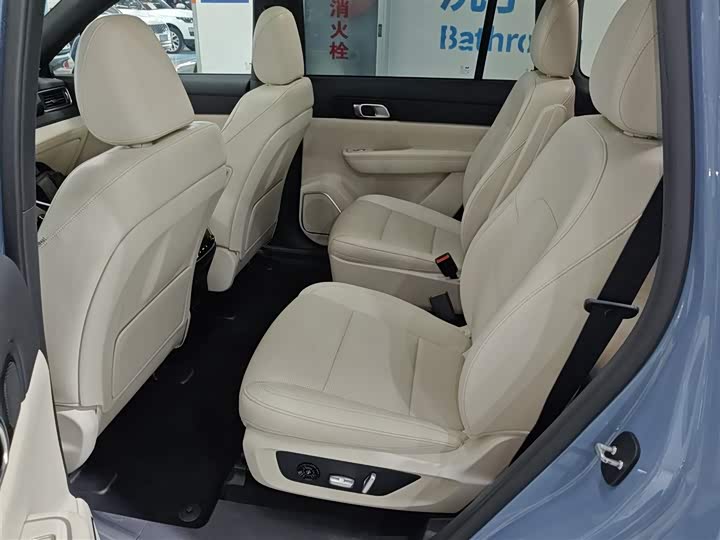 Фото 17 - LiXiang One