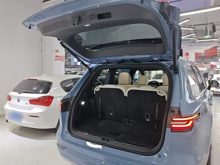 Фото 19 - LiXiang One