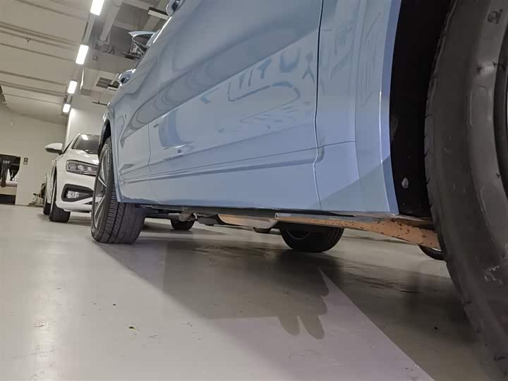 Фото 21 - LiXiang One