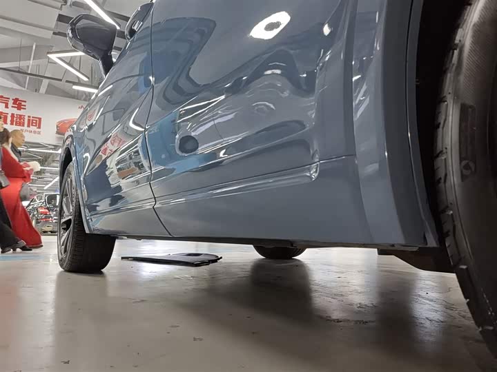 Фото 22 - LiXiang One