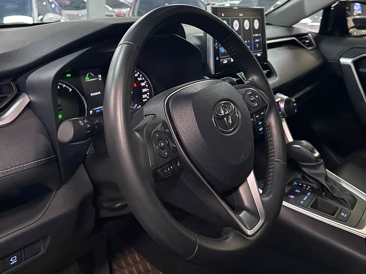 Фото 15 - Toyota Wildlander