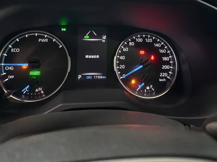 Фото 16 - Toyota Wildlander