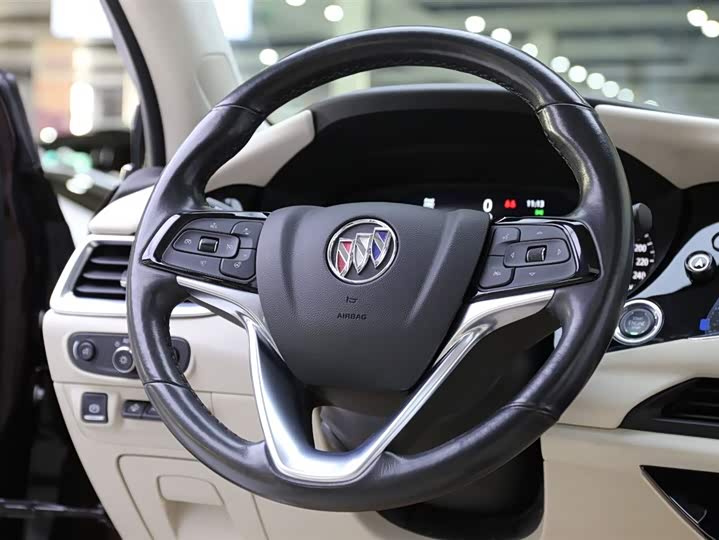 Фото 12 - Buick Enclave