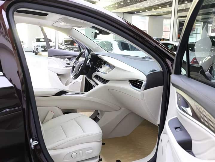 Фото 20 - Buick Enclave