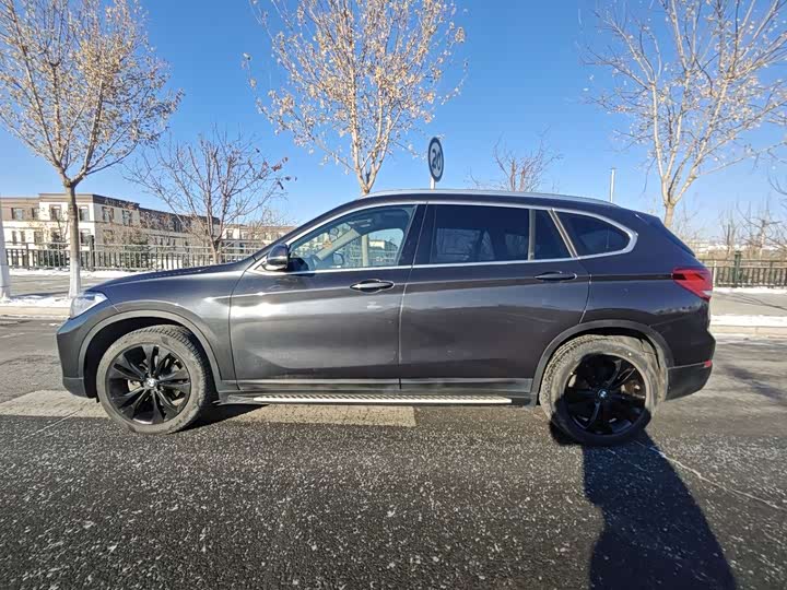 Фото 10 - BMW X1