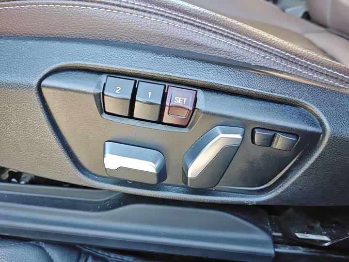 Фото 16 - BMW X1