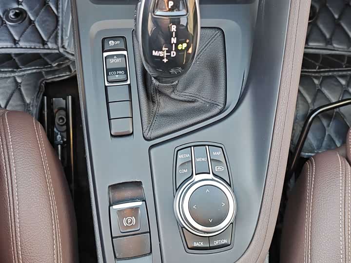 Фото 18 - BMW X1