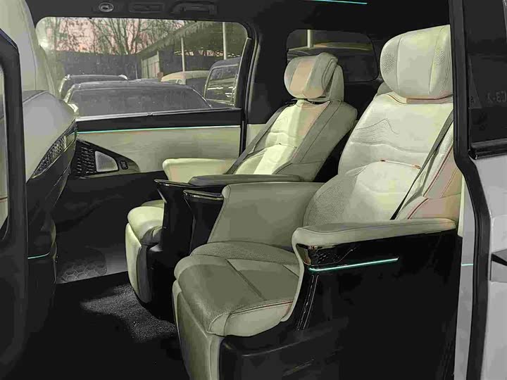 Фото 6 - GAC Trumpchi M8