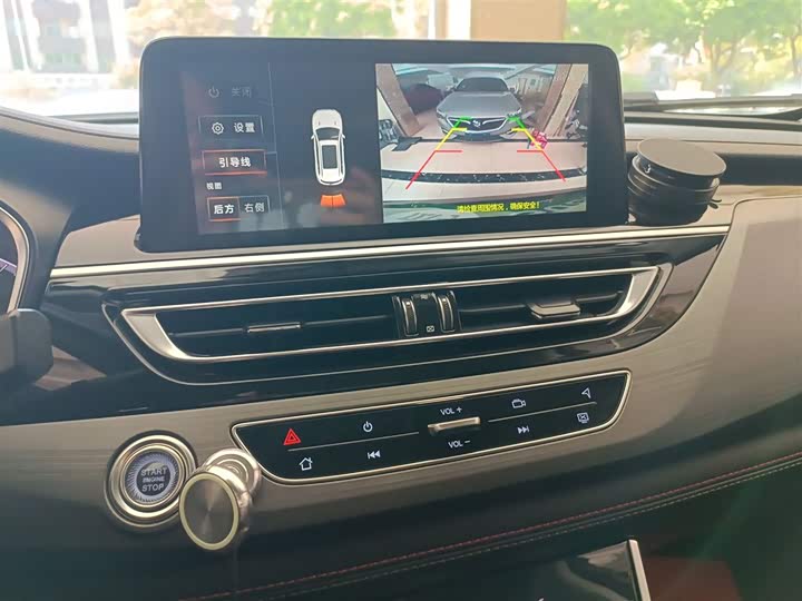 Фото 13 - Changan CS75