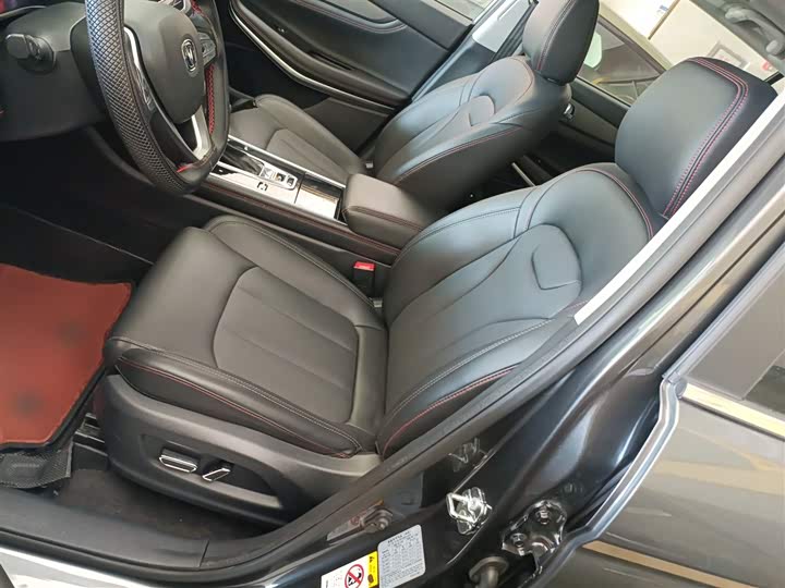 Фото 15 - Changan CS75