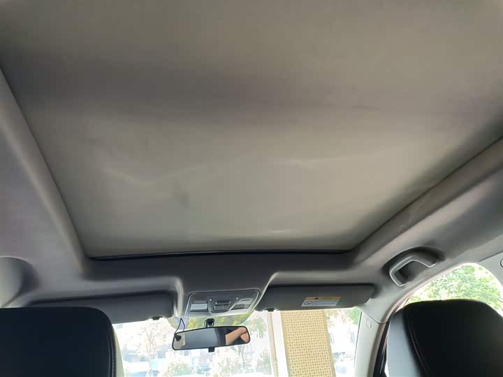 Фото 18 - Changan CS75