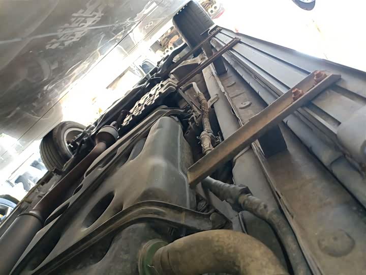 Фото 22 - Changan CS75