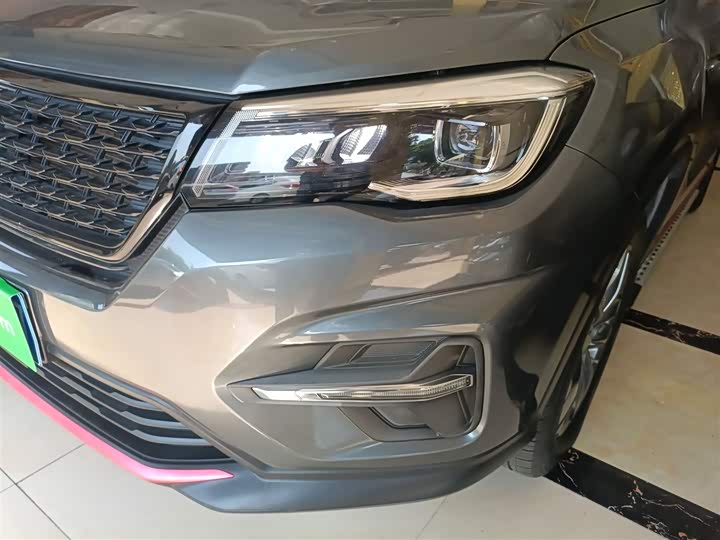 Фото 24 - Changan CS75