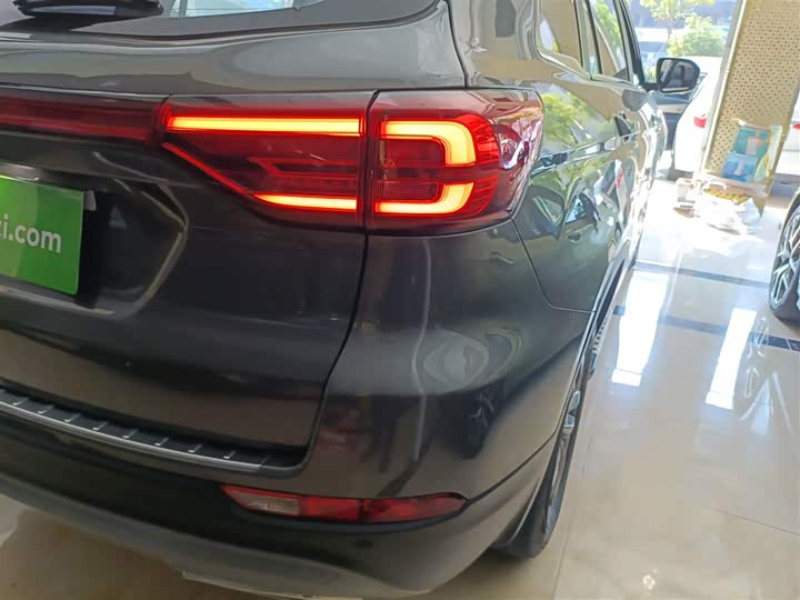 Фото 8 - Changan CS75